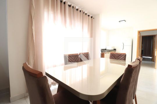 Sala de Jantar de apartamento para alugar com 3 quartos, 82m² em Jaraguá, Uberlândia