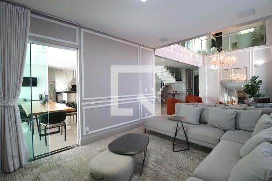 Sala de TV de casa de condomínio para alugar com 3 quartos, 350m² em Nova Uberlândia, Uberlândia