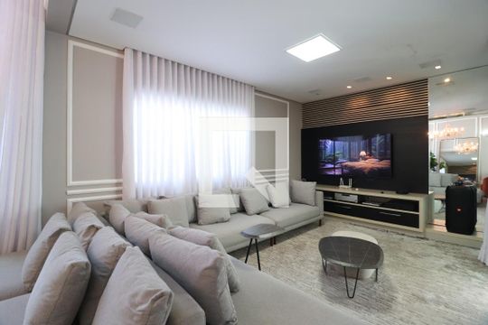 Sala de TV de casa de condomínio para alugar com 3 quartos, 350m² em Nova Uberlândia, Uberlândia