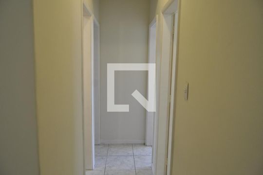 Corredor de apartamento para alugar com 3 quartos, 68m² em Engenho de Dentro, Rio de Janeiro