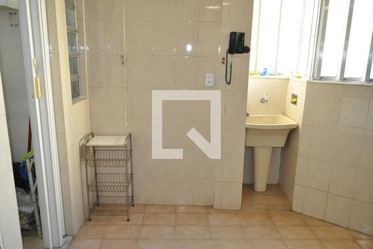 Cozinha de apartamento para alugar com 3 quartos, 68m² em Engenho de Dentro, Rio de Janeiro