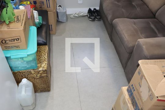 Sala de apartamento para alugar com 1 quarto, 32m² em Vila Ivone, São Paulo