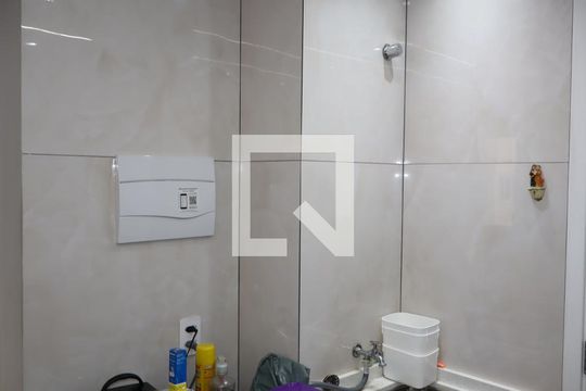Cozinha de apartamento para alugar com 1 quarto, 32m² em Vila Ivone, São Paulo