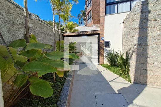 Área externa de apartamento para alugar com 1 quarto, 31m² em Cacupé, Florianópolis