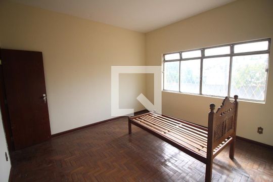 Quarto 1 de casa para alugar com 4 quartos, 180m² em Santa Helena, Belo Horizonte