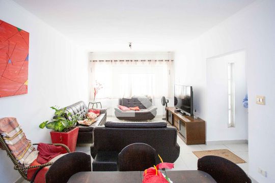 Sala de TV de casa à venda com 7 quartos, 372m² em Centro, Diadema
