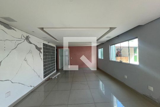 Casa à venda com 3 quartos, 233m² em Parque Xangri-lá, Contagem