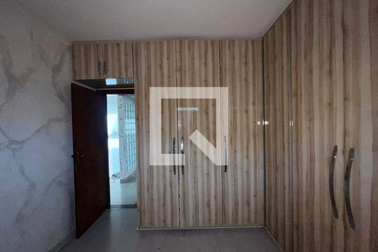 Quarto Suíte de casa à venda com 3 quartos, 233m² em Parque Xangri-lá, Contagem