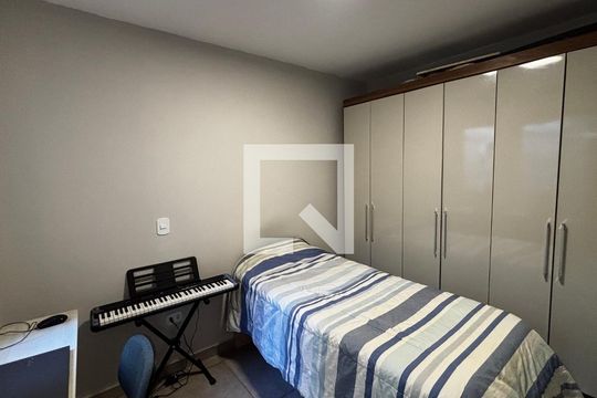 Suite 1 de casa à venda com 3 quartos, 120m² em Parque das Nações, Santo André