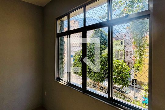 Apartamento para alugar com 2 quartos, 70m² em Humaitá, Rio de Janeiro