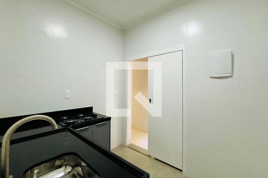 Cozinha de apartamento para alugar com 2 quartos, 70m² em Humaitá, Rio de Janeiro