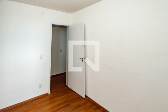 Quarto de apartamento à venda com 2 quartos, 55m² em São Damião, Belo Horizonte
