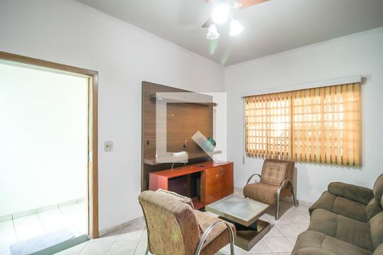 Sala de casa para alugar com 3 quartos, 100m² em Vila Jaraguá, São Paulo