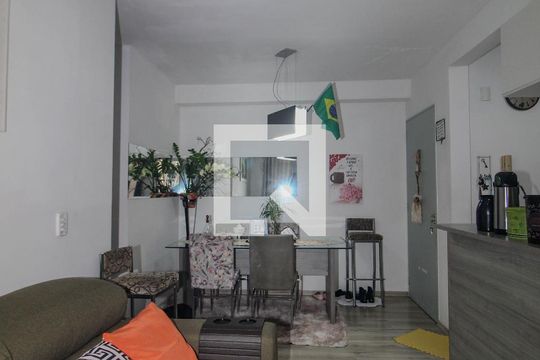 Sala de apartamento para alugar com 3 quartos, 90m² em Tristeza, Porto Alegre
