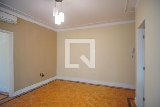 Sala de apartamento para alugar com 3 quartos, 120m² em Santa Cecília, Porto Alegre