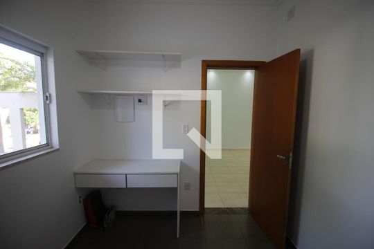 Casa de Condomínio para alugar com 3 quartos, 110m² em Loteamento Dinora Rosa, Sorocaba