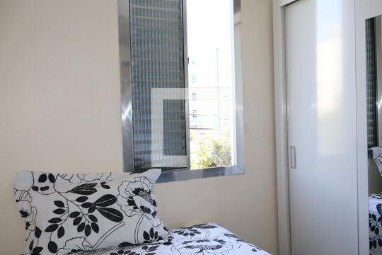 Quarto 1 de apartamento à venda com 2 quartos, 46m² em Vila Sapopemba, São Paulo