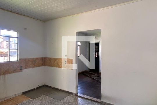 Sala de casa para alugar com 2 quartos, 80m² em Vila Yara, Osasco
