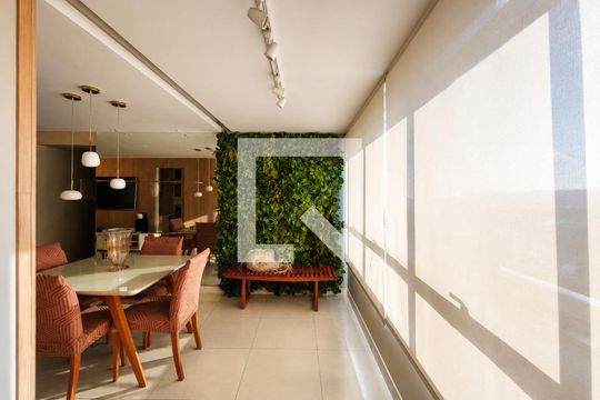 Sala de jantar de apartamento para alugar com 3 quartos, 96m² em Setor Coimbra, Goiânia