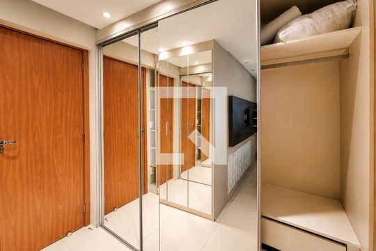 Sala de jantar de apartamento para alugar com 3 quartos, 96m² em Setor Coimbra, Goiânia