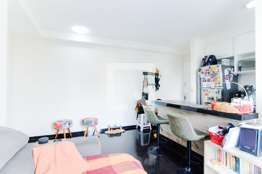 Sala de apartamento para alugar com 2 quartos, 50m² em Vila Augusta, Guarulhos