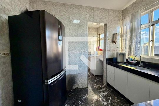 Apartamento à venda com 4 quartos, 180m² em Palmares, Belo Horizonte