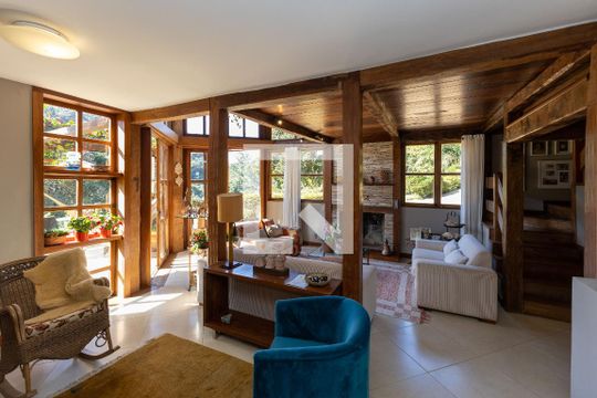 Sala de Estar de casa de condomínio à venda com 4 quartos, 400m² em Vila D’el Rey, Nova Lima
