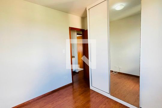 Quarto de apartamento para alugar com 2 quartos, 50m² em Jardim Helena, Cotia