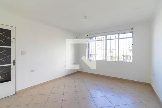 Casa para alugar com 3 quartos, 130m² em Vila Santa Maria, São Paulo