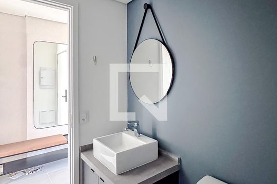 Banheiro de apartamento para alugar com 1 quarto, 43m² em Jardim Analia Franco, São Paulo