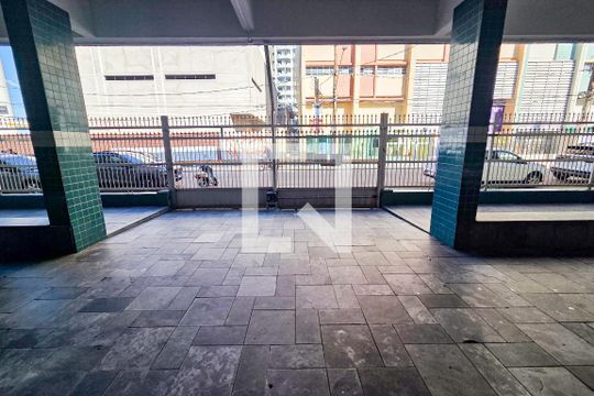 Garagem de apartamento para alugar com 1 quarto, 60m² em Vila Tupi, Praia Grande