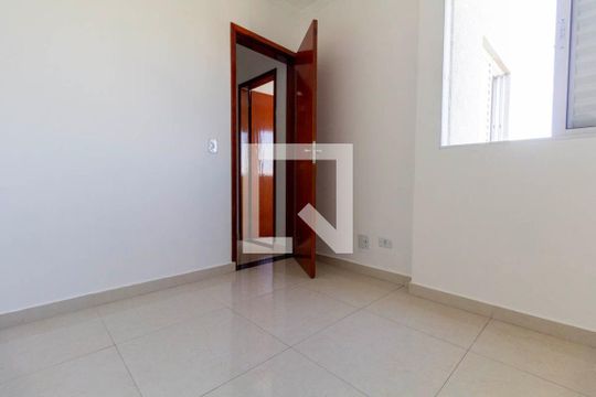 Quarto 2 de apartamento para alugar com 2 quartos, 40m² em Vila Euthalia, São Paulo