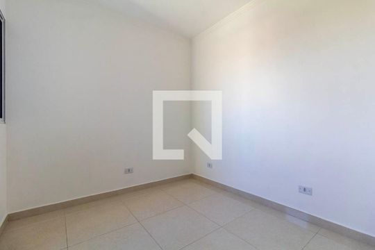 Quarto 2 de apartamento para alugar com 2 quartos, 40m² em Vila Euthalia, São Paulo