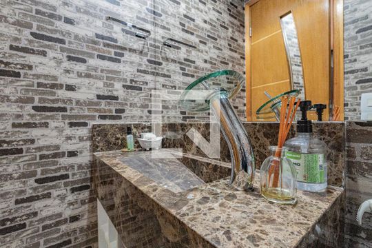 Lavabo de apartamento à venda com 3 quartos, 117m² em Vila Brasilio Machado, São Paulo