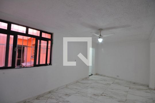 Sala de casa para alugar com 3 quartos, 160m² em Vila Nelson, São Paulo