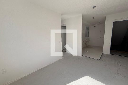 Sala de apartamento para alugar com 2 quartos, 45m² em Vargem Pequena, Rio de Janeiro