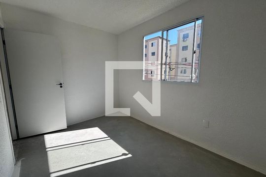 Quarto 1 de apartamento para alugar com 2 quartos, 45m² em Vargem Pequena, Rio de Janeiro