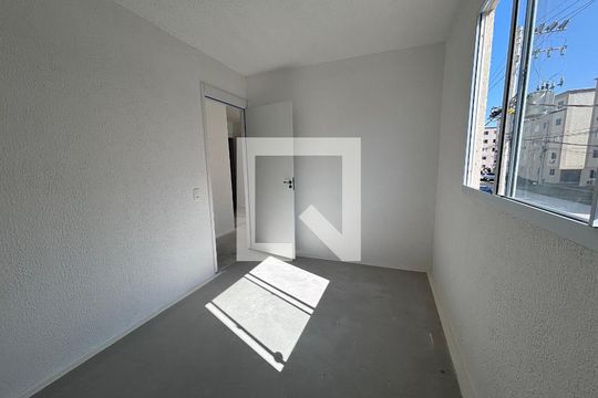 Quarto 1 de apartamento para alugar com 2 quartos, 45m² em Vargem Pequena, Rio de Janeiro