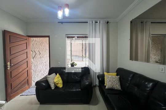 Sala de casa à venda com 2 quartos, 90m² em Serrano, Belo Horizonte