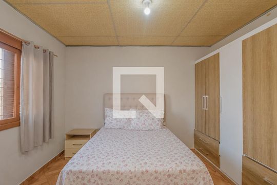 Quarto 1 de casa à venda com 4 quartos, 220m² em Niterói, Canoas