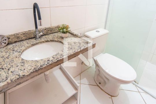 Banheiro  de apartamento à venda com 2 quartos, 80m² em Vila Guarani, Santo André