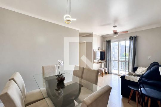 Apartamento à venda com 2 quartos, 57m² em Industrial, Novo Hamburgo