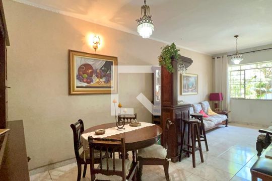 Sala de casa para alugar com 3 quartos, 192m² em Vila Anglo Brasileira, São Paulo