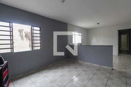 Sala de casa para alugar com 3 quartos, 130m² em Jardim Sapopemba, São Paulo
