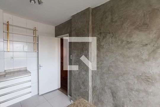 Cozinha e Área de Serviço de apartamento para alugar com 2 quartos, 65m² em Comendador Soares, Nova Iguaçu