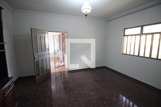 Sala de casa para alugar com 2 quartos, 280m² em Milionários, Belo Horizonte
