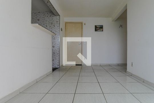 Sala de apartamento para alugar com 2 quartos, 53m² em Jundiapeba, Mogi das Cruzes