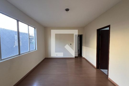 Apartamento para alugar com 3 quartos, 80m² em Alípio de Melo, Belo Horizonte
