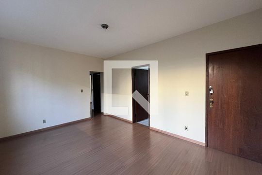 Apartamento para alugar com 3 quartos, 80m² em Alípio de Melo, Belo Horizonte