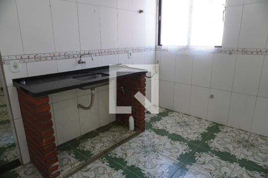 Cozinha de apartamento para alugar com 2 quartos, 48m² em Jardim Santa Etelvina, São Paulo
